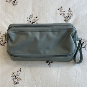 BEIS Dopp Kit